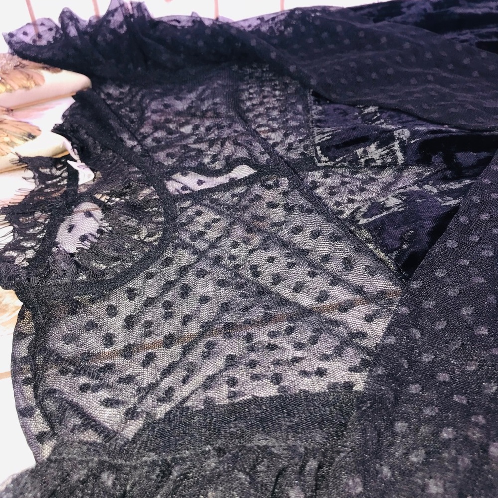 Melrose and Market Polka dot Lace/Velvet Black Top - Picture 3 of 8